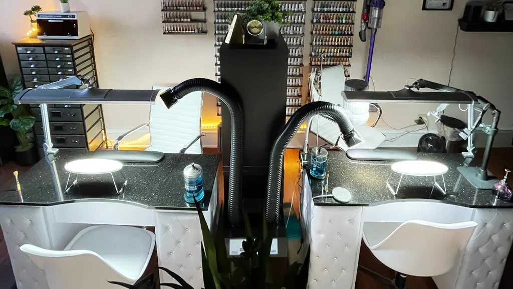 Glaze Nail Salon & Spa — Nail salon in Spokane